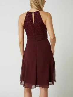 Jake*s Cocktail Cocktailkleid Aus Spitze Und Chiffon - Bordeaux Rot -Mascara Shop 6lb36jae6kqj6cai74ol8i1l6l8kili28go3eiq48d14ejii84s56kag64qjcjhoa8o4sha29l4kmlab6co68oj470rm2chi6tgjccpk6hhjgob4chimcdpk6csj2e1p6ksj6og