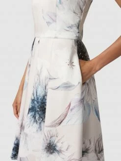 Swing Cocktailkleid Mit Floralem Muster - Rosé 7 Swing Cocktailkleid Mit Floralem Muster - Rosé -Mascara Shop 9krkiji49h846kpg614l0ha3892k4hib6gsl8ci3a9858cpi9p0l0cq99t7kai9h8l450gq771930g9p9l3j6c1p74q6adpg70smacpk6ssj4ohl64o64p1hcdi38o9nc8o3ep0