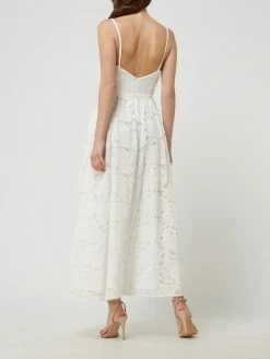 Swing Brautkleid Aus Floraler Spitze - Offwhite -Mascara Shop a5636kql8os4sga484plciigalakkjho951l6ham6t83idag859jejija4p36ki295452cqg8gokggpk64o30pj26spj6dpo6crm2opk71h3gob2c8pjgc9o6grjicb36sq3acg